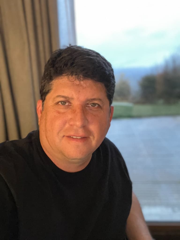Rubén J. Ullúa